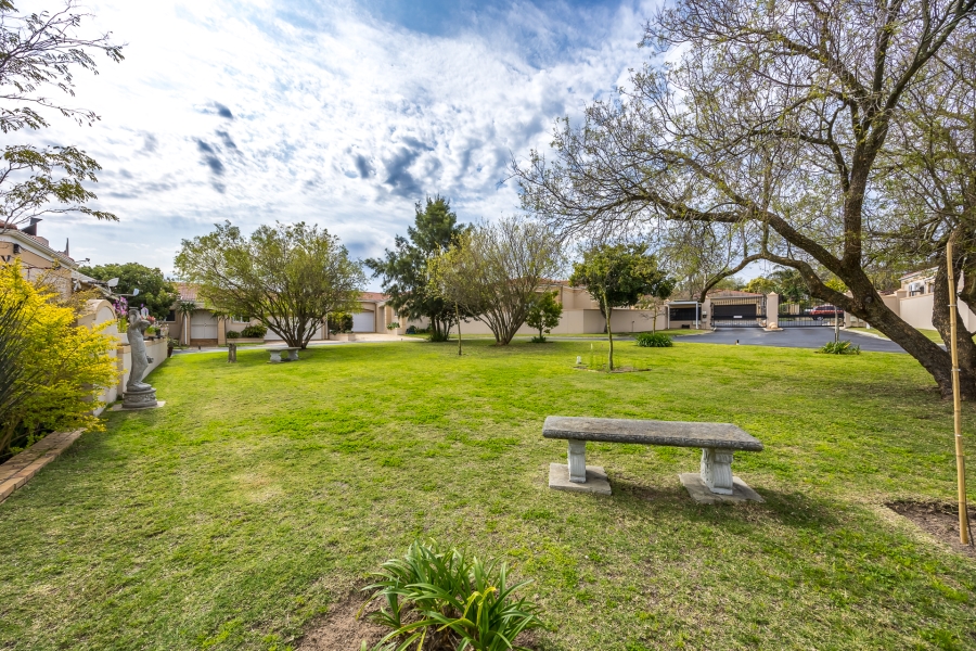 1 Bedroom Property for Sale in Sonstraal Heights Western Cape